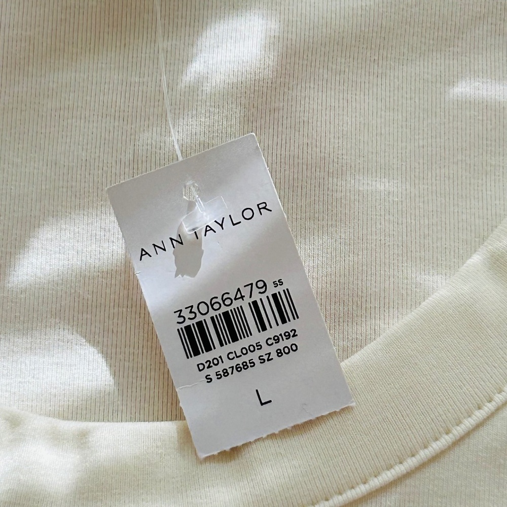 Ann Taylor cream colored top! NWT! Size Large! - Picture 3 of 11